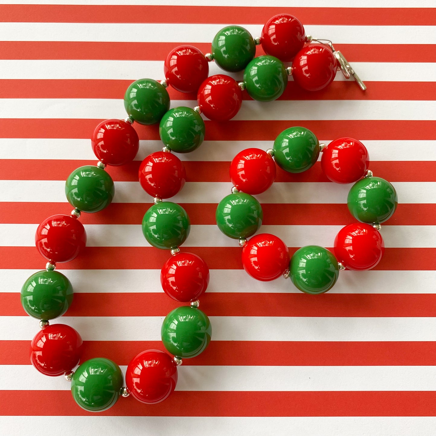 Red and Green Christmas Bubblegum Necklace and Bracelet