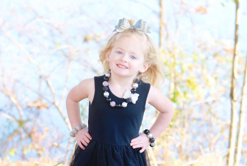 Black and Silver Bubblegum Necklace and Bracelet With Sparkle Bow