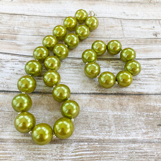 Green Pearl Bubblegum Necklace and Bracelet