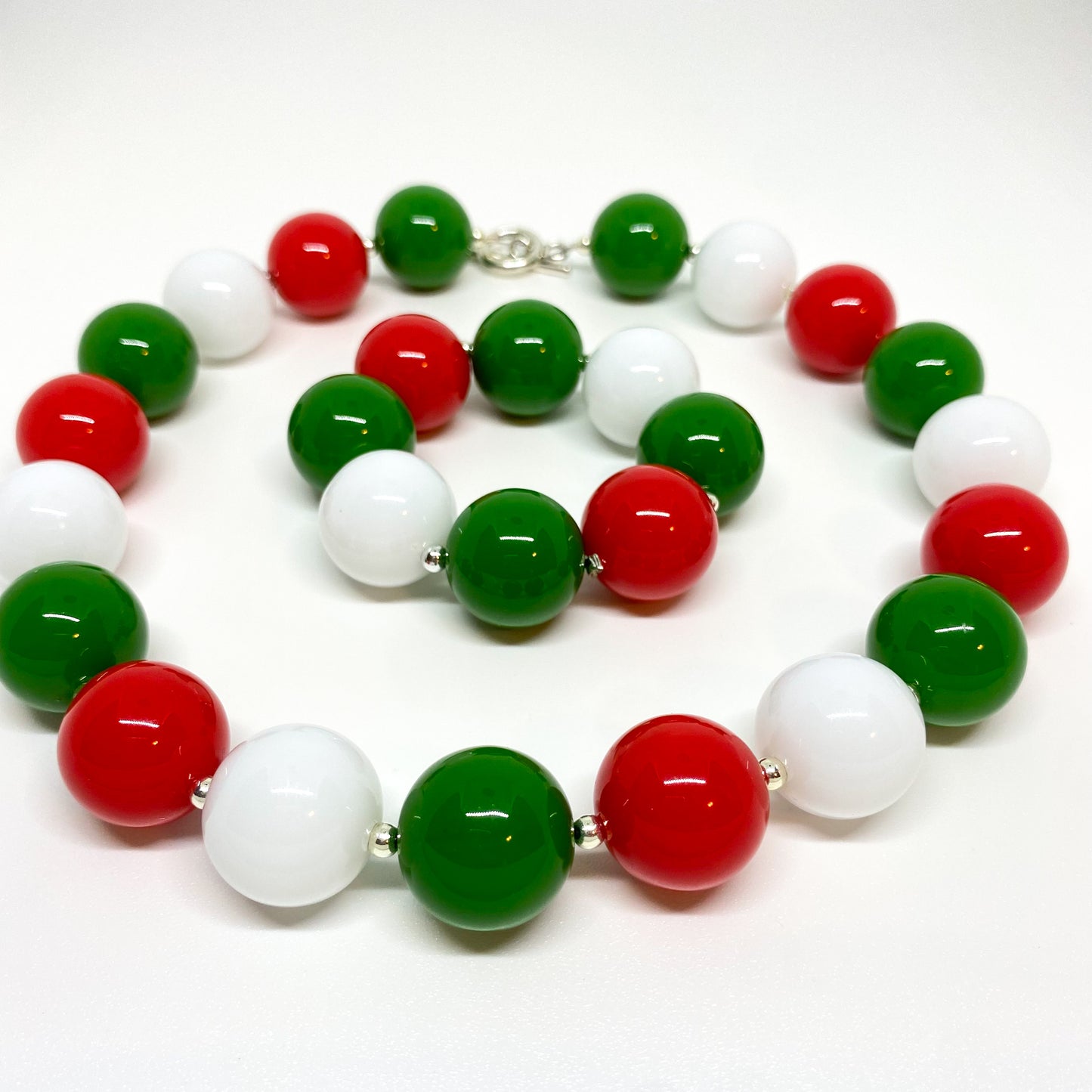 Red Green and White Christmas Bubblegum Necklace and Bracelet