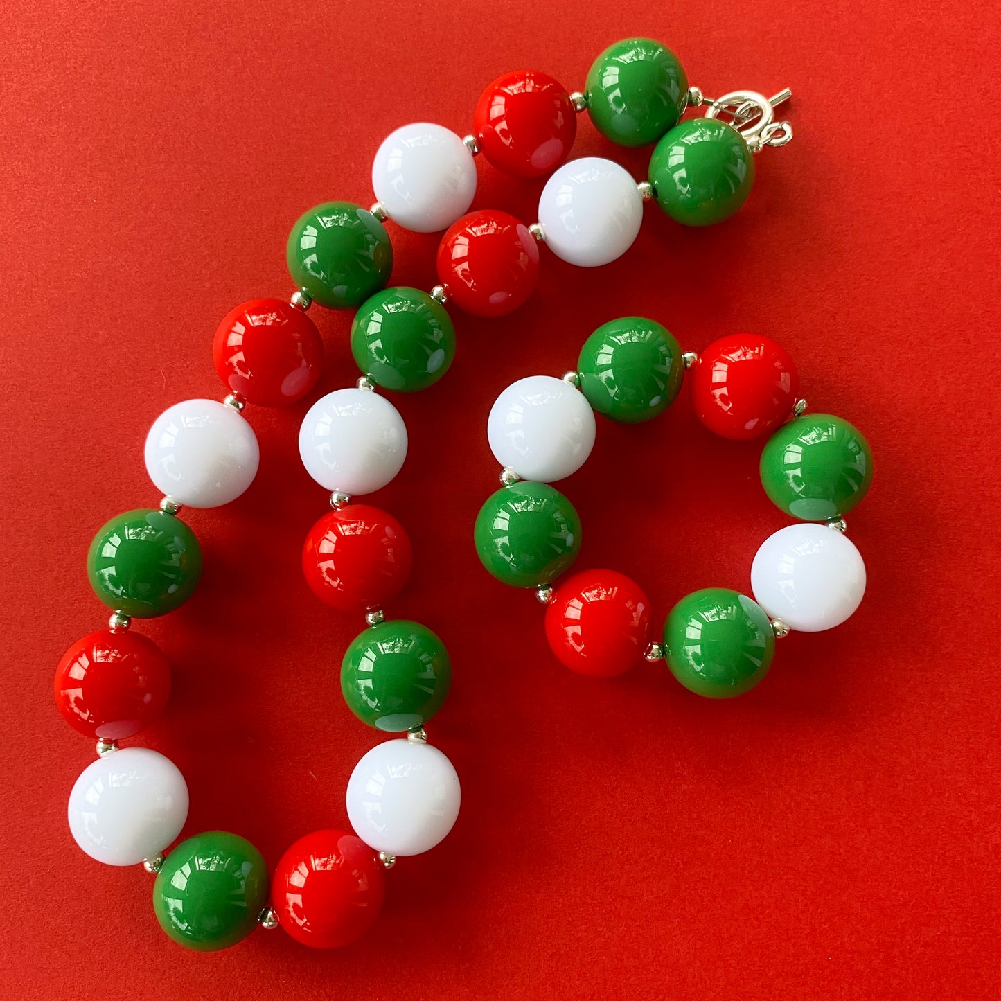 Red Green and White Christmas Bubblegum Necklace and Bracelet